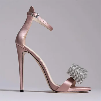 2023 нови Летни дамски модни сандали на висок ток-висок ток с кръгло бомбе, модни сандали за подиум, кристали с лък