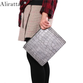 Alirattan Нови дамски чанти-клатчи-пликове 2023, модерен женски пътен портфейла в ретро стил с крокодиловым модел, цвят линии