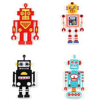 Cartoony робот-ютия на бродирани дрехи, ленти за дрехи, етикети за дрехи на едро
