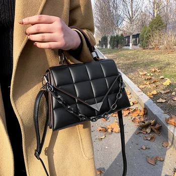 Дамски малка квадратна чанта 2023, Модни дамски чанти от изкуствена кожа нов качество, обикновена чанта-незабавни посланици на рамото