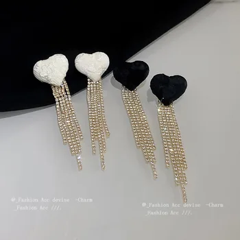 Обици-пискюли във формата на сърце с искрящи винтажными кристали, елегантни дамски дълги обеци